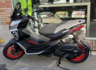 APRILIA SR GT 125 GARANTIE 5 ANS NEUF LIVRAISON POSSIBLE