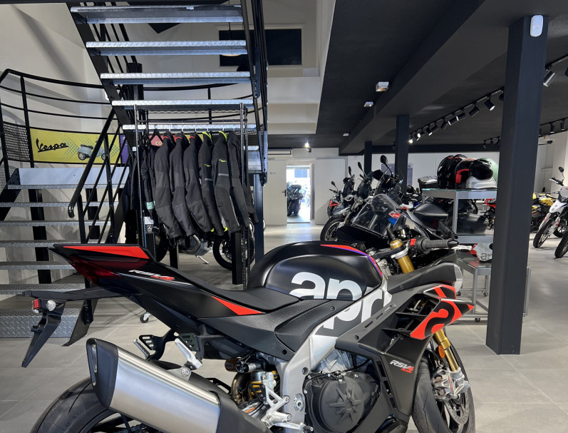 APRILIA RSV4 1100 FACTORY