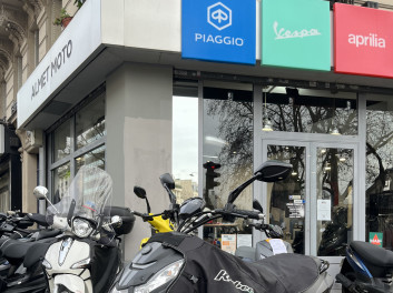 PEUGEOT KISBEE S NAKED