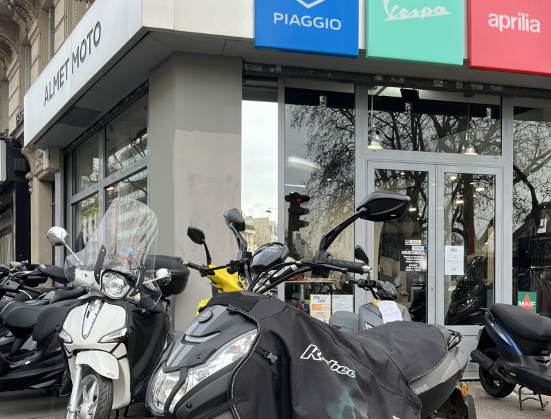 PEUGEOT KISBEE S NAKED