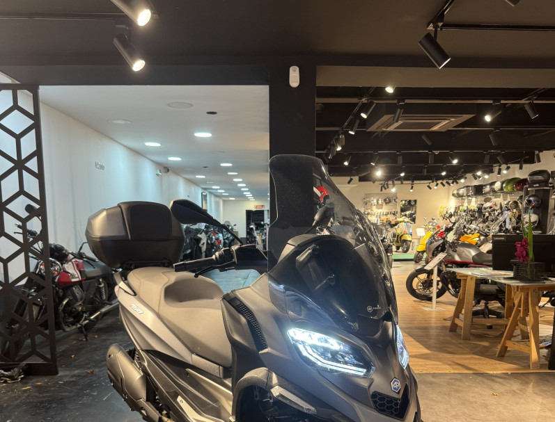 PIAGGIO MP3 530 HPE EXCLUSIVE