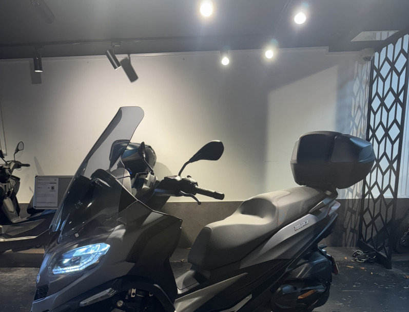PIAGGIO MP3 530 HPE EXCLUSIVE
