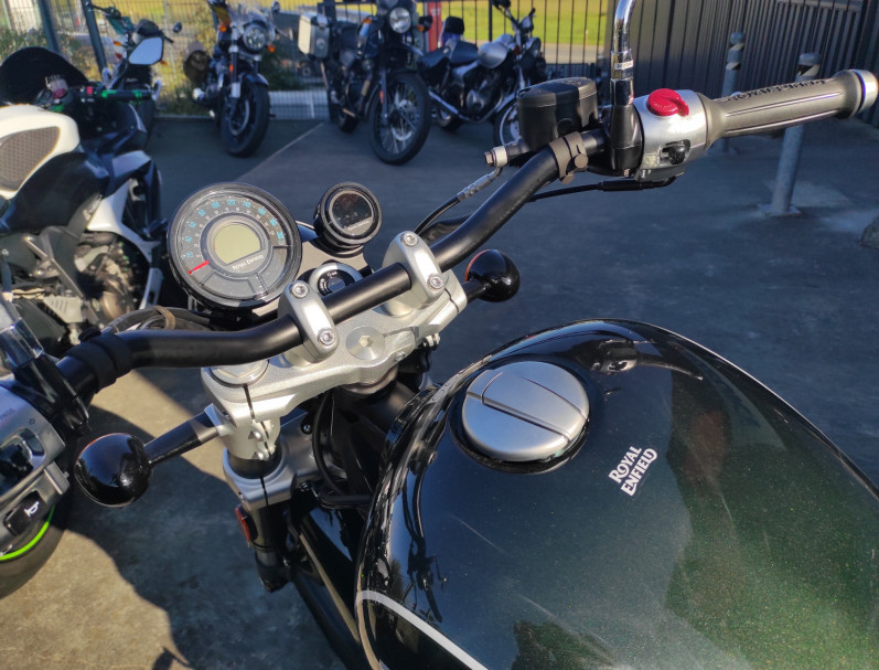 ROYAL ENFIELD SUPER METEOR 650