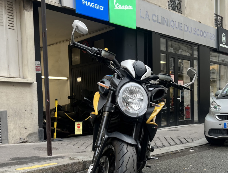 MV AGUSTA BRUTALE 800 RR ABS GARANTIE 48 MOIS NOIR BRILLANT TRES BON ETAT CRIT