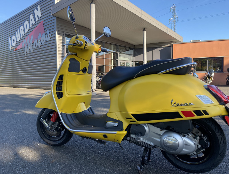 VESPA GTS 300 SUPERSPORT