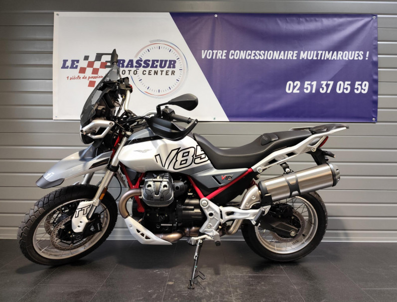 MOTO GUZZI V85 TT 