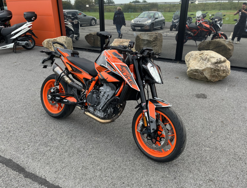 KTM 890 DUKE