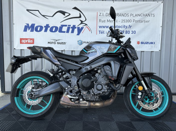 YAMAHA MT-09