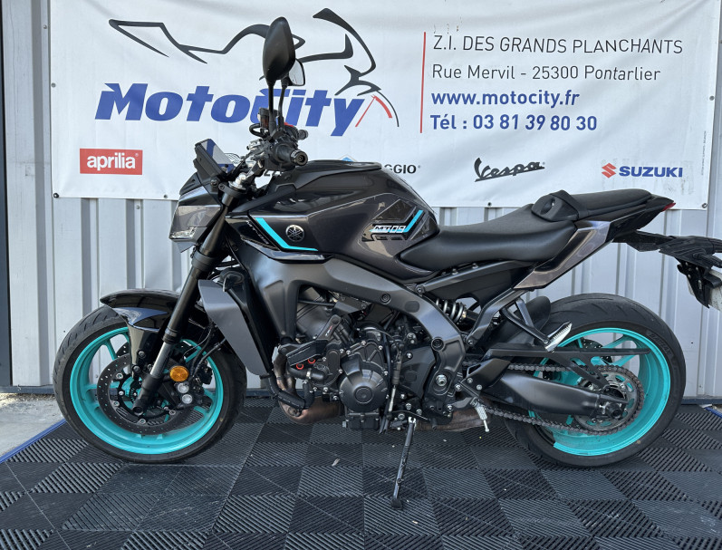 YAMAHA MT-09