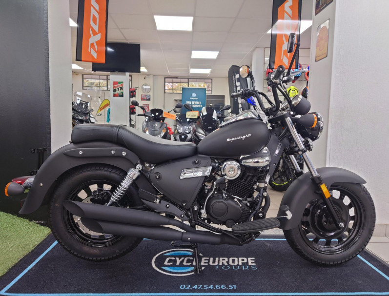 KEEWAY SUPERLIGHT 125 – OCCASION COMME NEUVE – 534 km !
