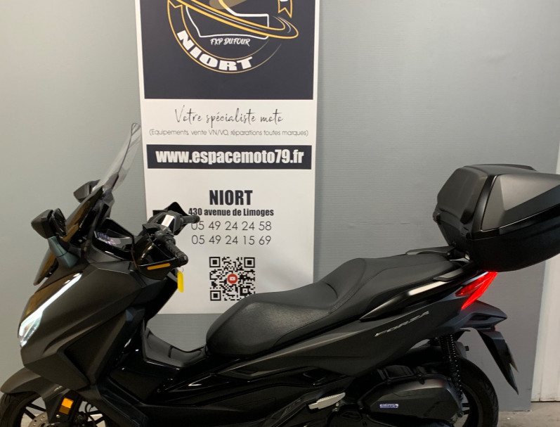 HONDA NSS FORZA 125, version top-box