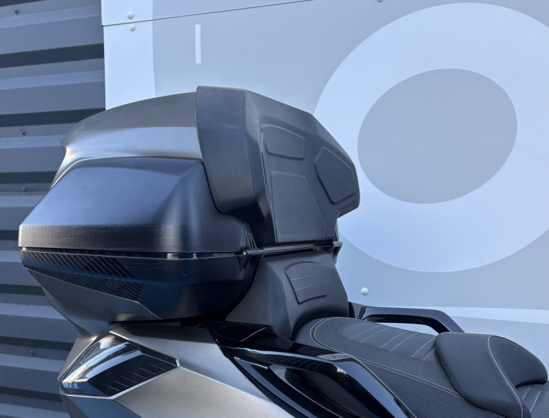 PEUGEOT METROPOLIS 400 SW