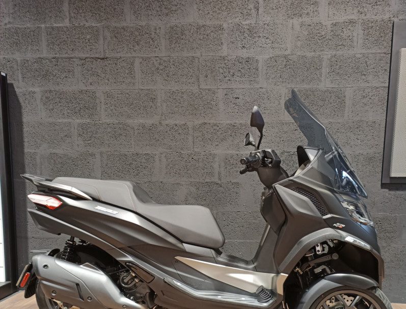 PIAGGIO MP3 530 HPE EXCLUSIVE