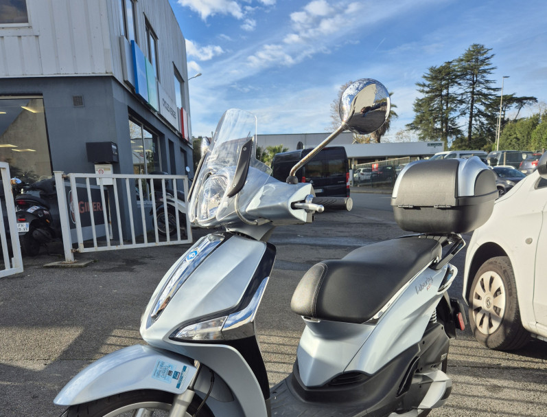 PIAGGIO LIBERTY 125 ABS E5 GRIS DELICATO