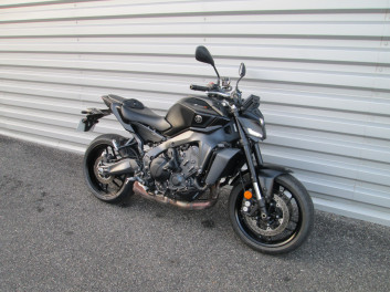 YAMAHA MT-09  Y-AMT