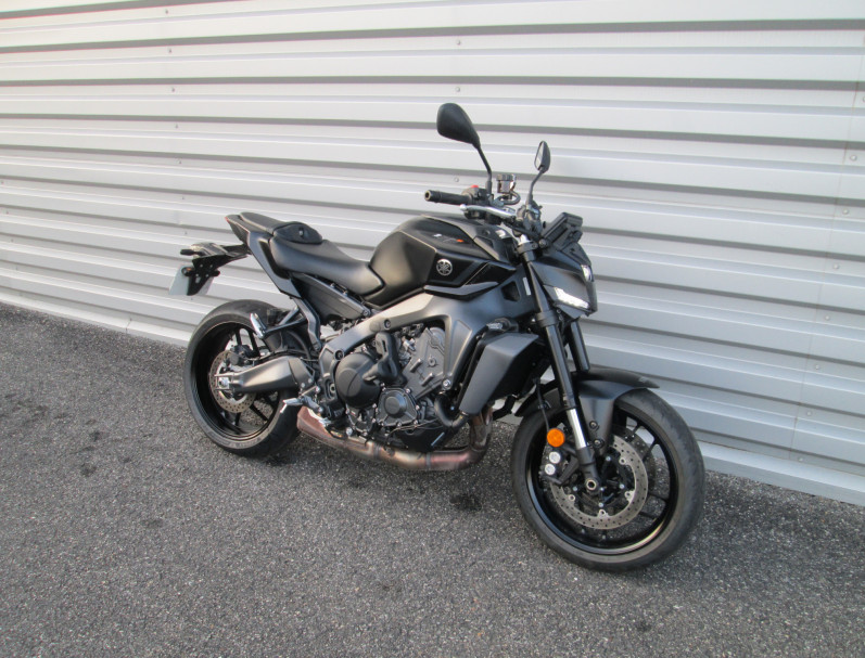 YAMAHA MT-09  Y-AMT