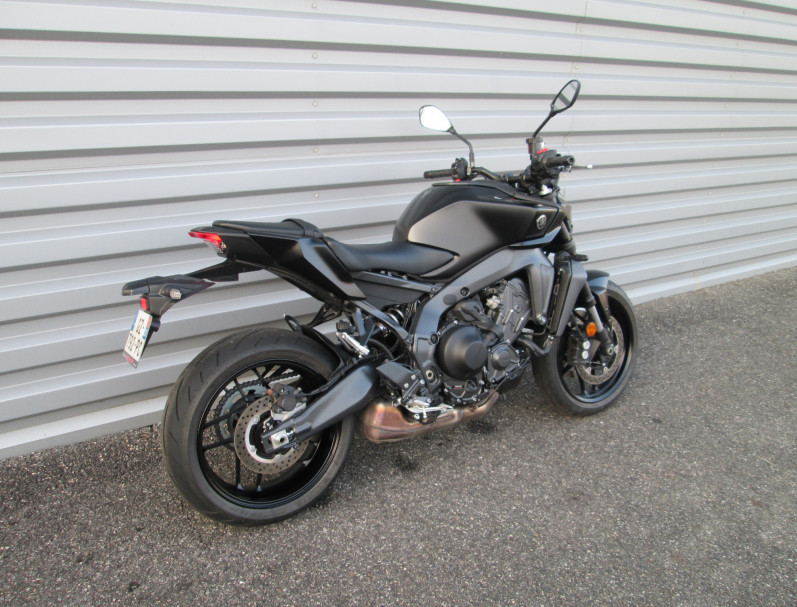 YAMAHA MT-09  Y-AMT