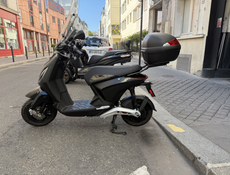 PIAGGIO 1 + 45 CC GARANTIE 6 MOIS NOIR MAT BON ETAT CRI