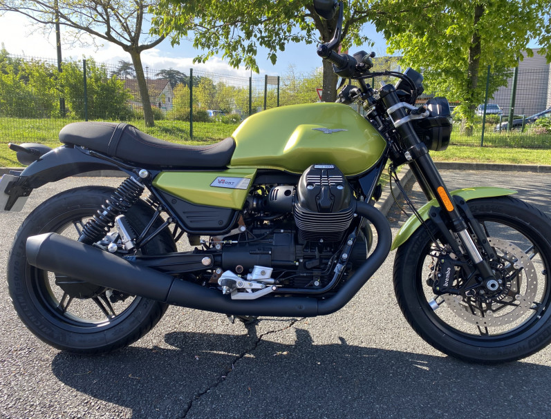 MOTO GUZZI V7 SPORT 