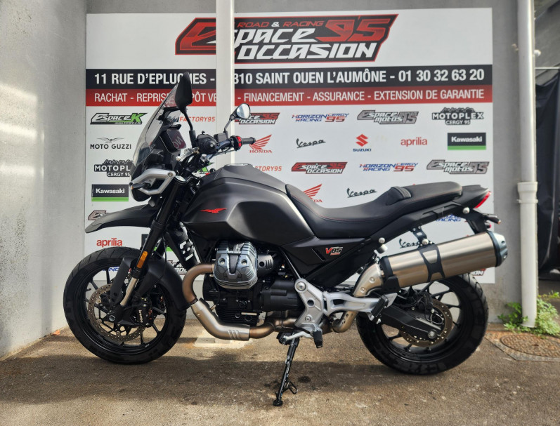 MOTO GUZZI MOTO GUZZI V85 TT STRADA NERO ISOLA 
