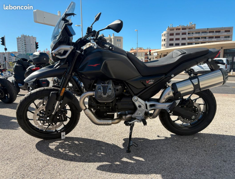 MOTO GUZZI V85 STRADA 2025 360 KMS ETAT NEUF