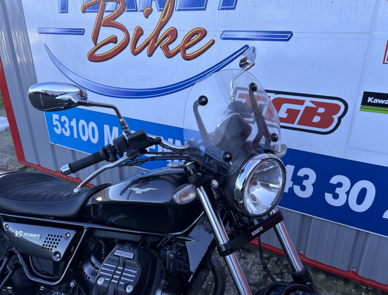 MOTO GUZZI V9 ROAMER