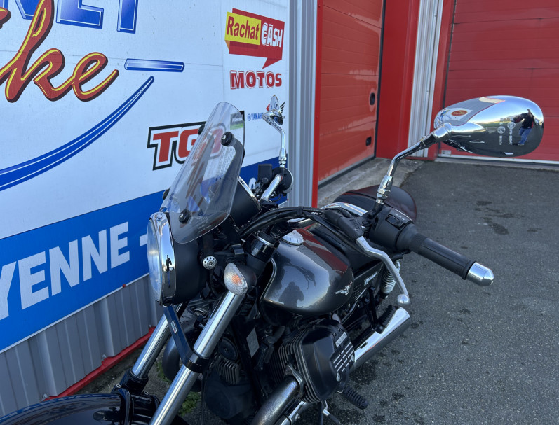 MOTO GUZZI V9 ROAMER