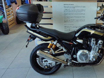 YAMAHA XJR 1300