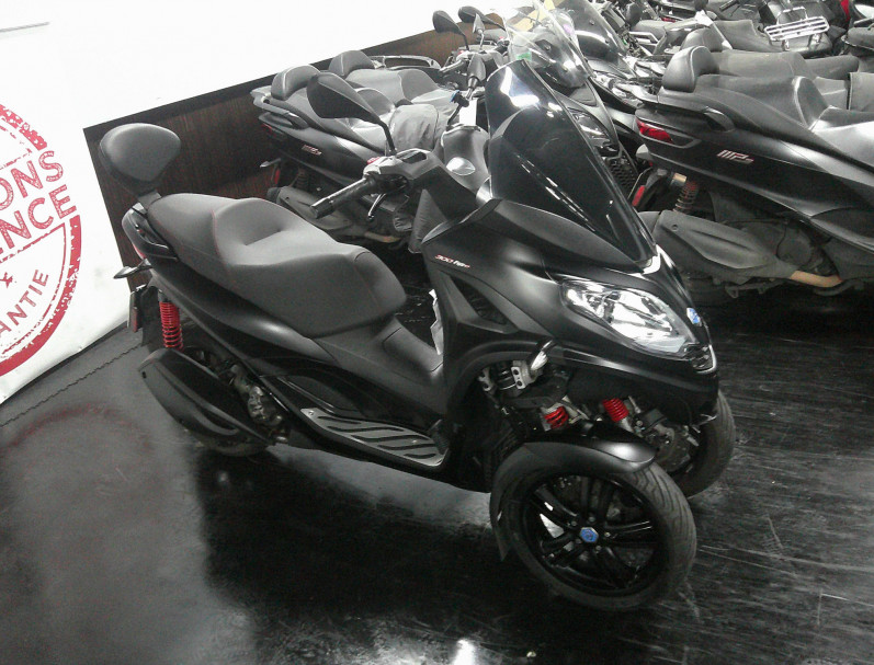 PIAGGIO MP3 300 HPE 2022 9300KM