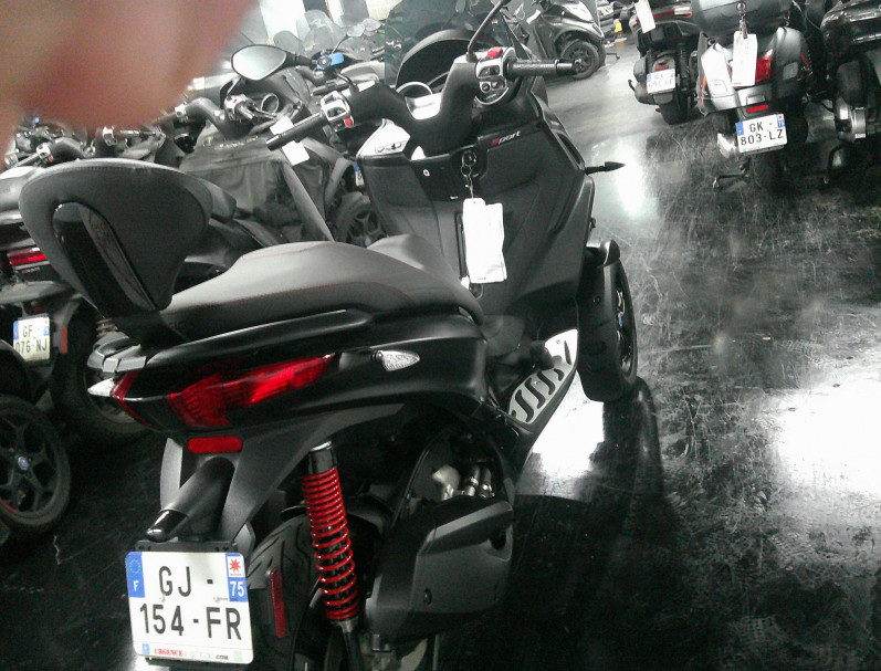PIAGGIO MP3 300 HPE 2022 9300KM