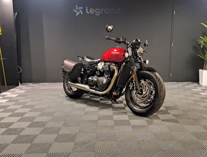 TRIUMPH Bonneville Bobber 1200