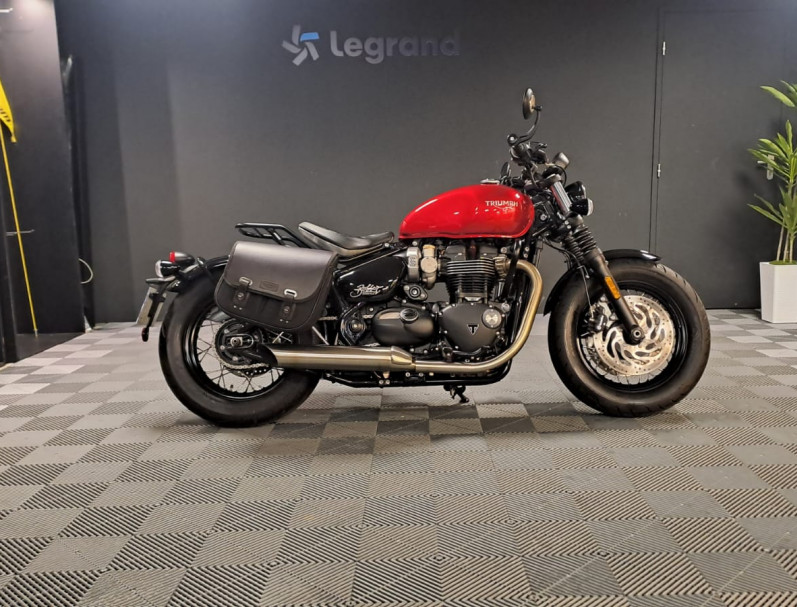 TRIUMPH Bonneville Bobber 1200