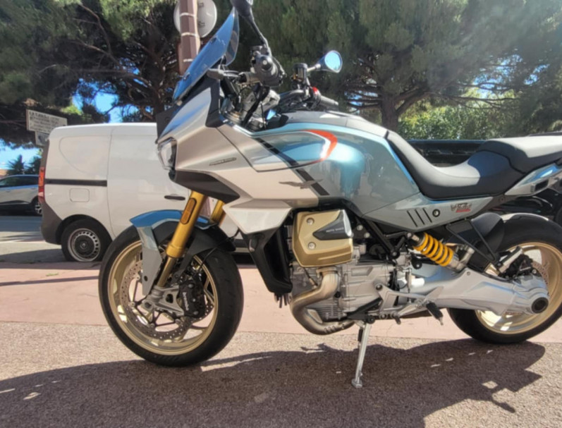 MOTO GUZZI V100  MANDELLO