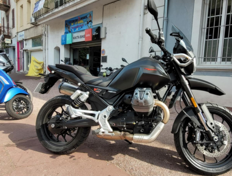 MOTO GUZZI V85 TT 850 STRADA