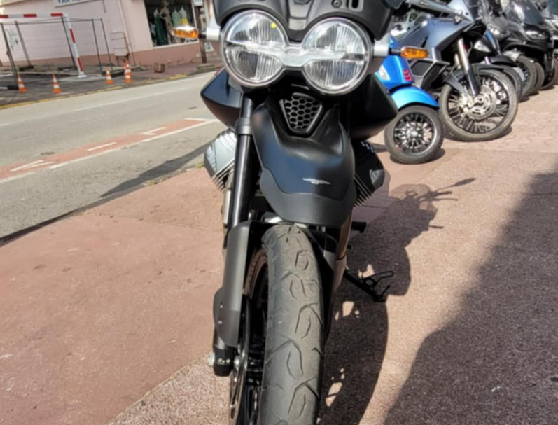 MOTO GUZZI V85 TT 850 STRADA